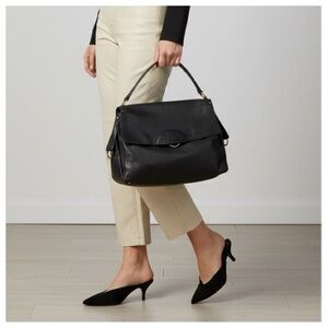 Elegant Salvatore Ferragamo Gancia top handle Black Leather Shoulder Bag